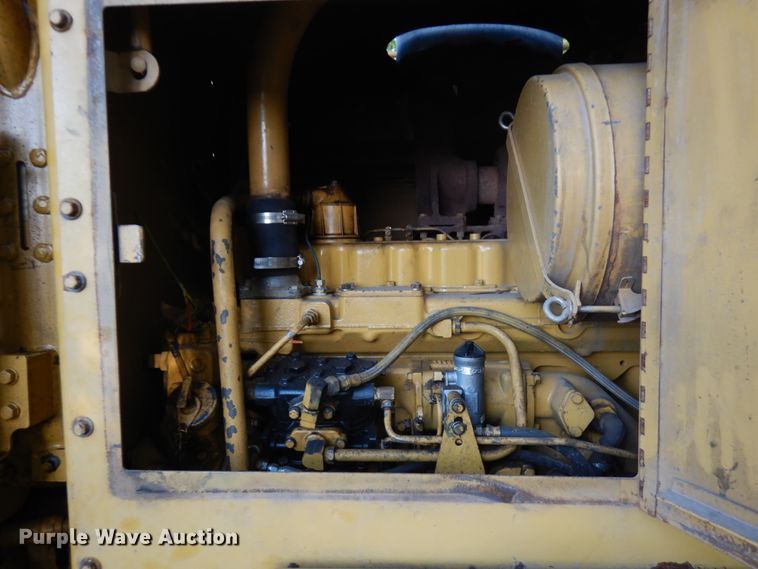 image for item JQ9279 1983 Caterpillar 140G  motor grader