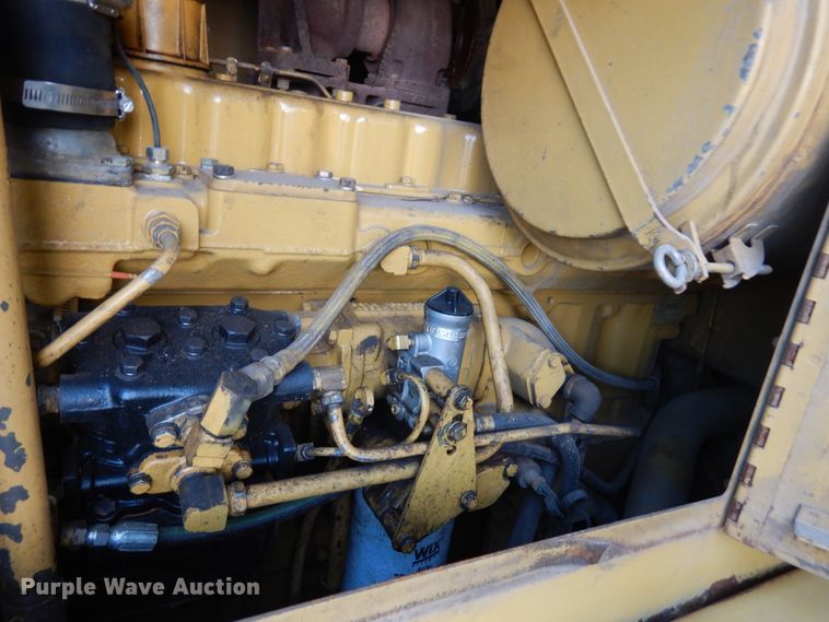 image for item JQ9279 1983 Caterpillar 140G  motor grader