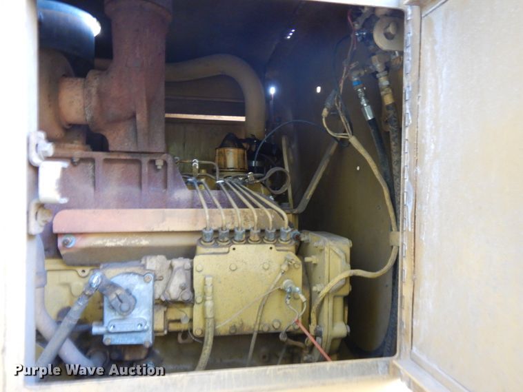 image for item JQ9279 1983 Caterpillar 140G  motor grader