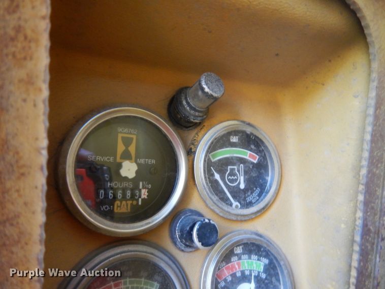 image for item JQ9279 1983 Caterpillar 140G  motor grader