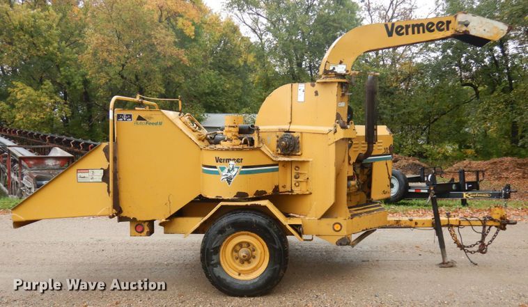 image for item JQ9324 1997 Vermeer 1250BC  wood chipper