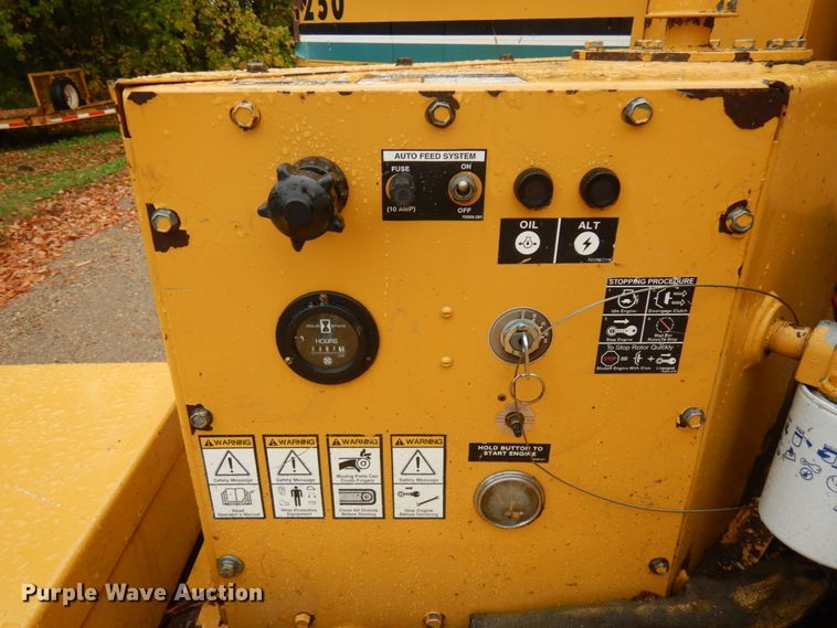 image for item JQ9324 1997 Vermeer 1250BC  wood chipper