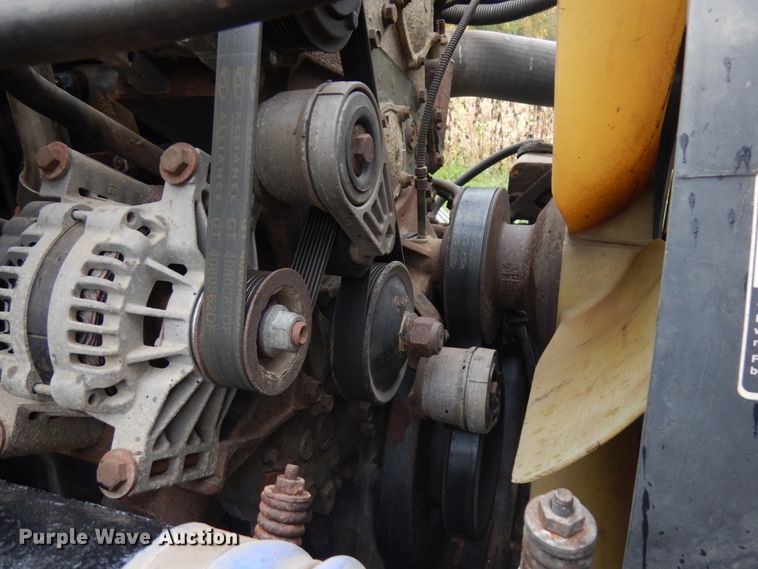 image for item JQ9326 2006 Freightliner Columbia 120  semi truck