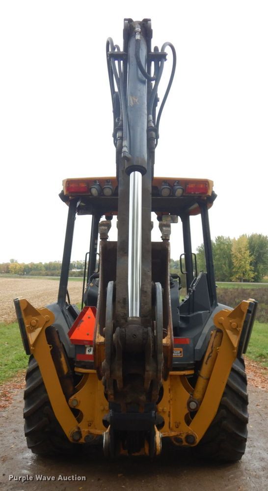image for item JQ9329 2013 John Deere 310SK  backhoe
