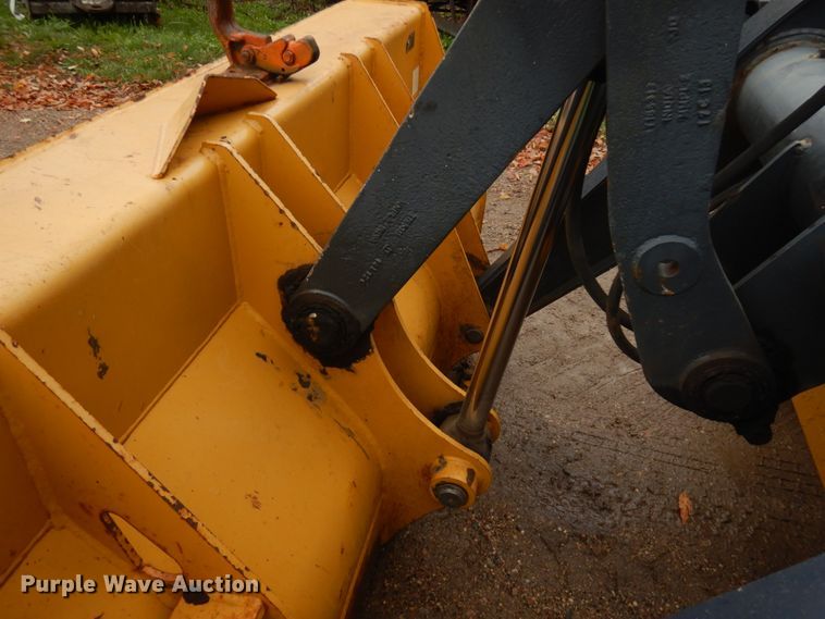 image for item JQ9329 2013 John Deere 310SK  backhoe