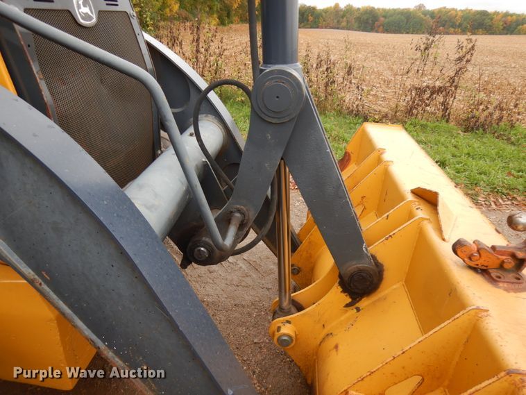 image for item JQ9329 2013 John Deere 310SK  backhoe