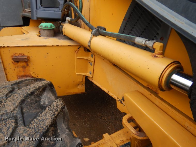 image for item JQ9329 2013 John Deere 310SK  backhoe