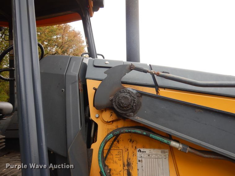 image for item JQ9329 2013 John Deere 310SK  backhoe