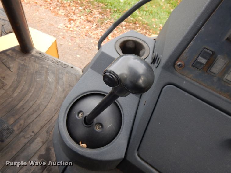 image for item JQ9329 2013 John Deere 310SK  backhoe