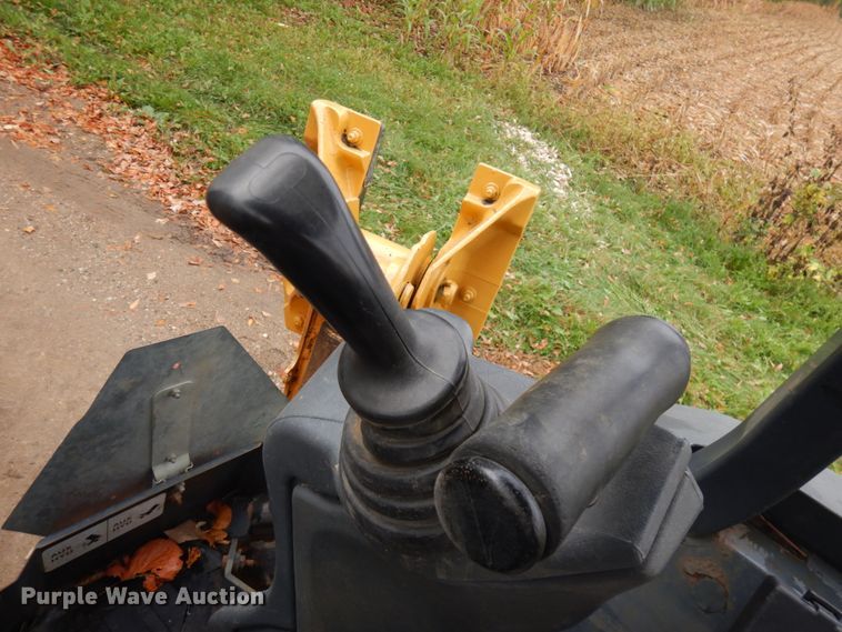 image for item JQ9329 2013 John Deere 310SK  backhoe