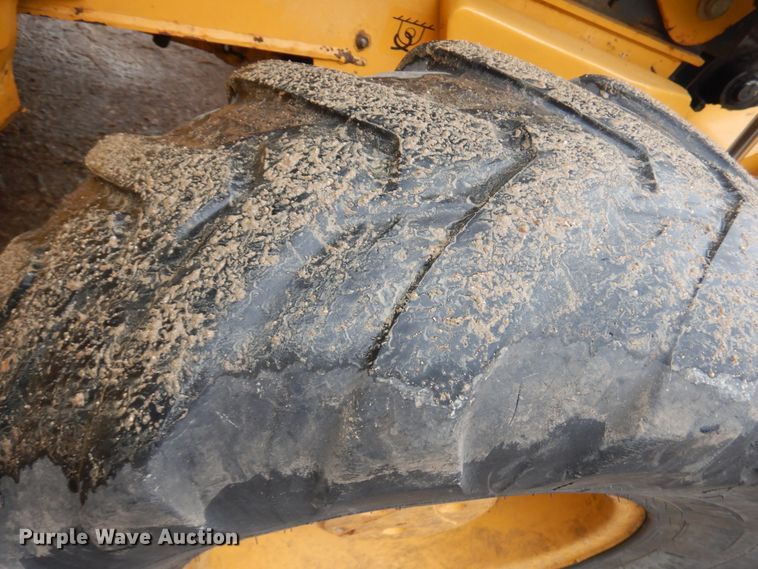 image for item JQ9329 2013 John Deere 310SK  backhoe