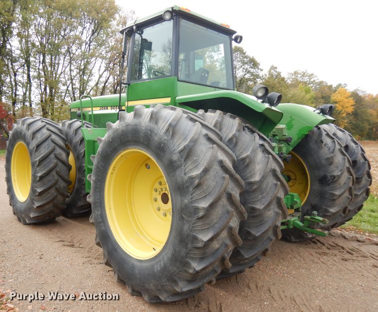 image for item JQ9331 1985 John Deere 8650  4WD tractor