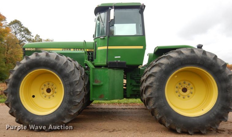 image for item JQ9331 1985 John Deere 8650  4WD tractor