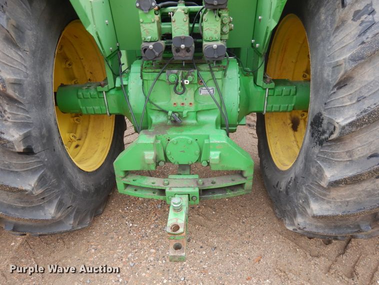 image for item JQ9331 1985 John Deere 8650  4WD tractor