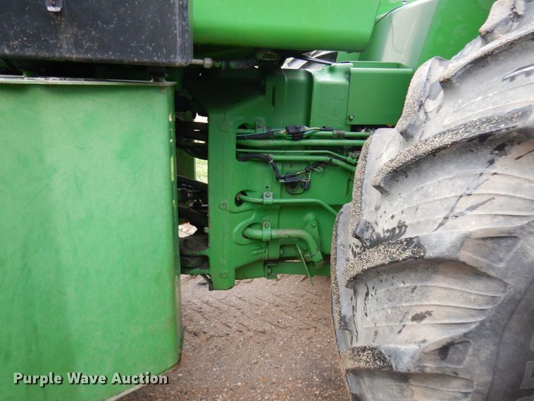 image for item JQ9331 1985 John Deere 8650  4WD tractor