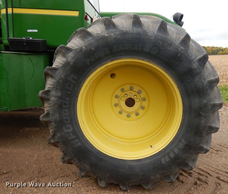 image for item JQ9331 1985 John Deere 8650  4WD tractor