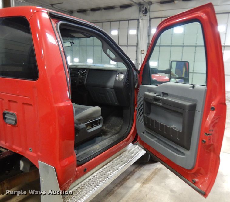 image for item JQ9334 2012 Ford F450 Super Duty  truck cab and chassis