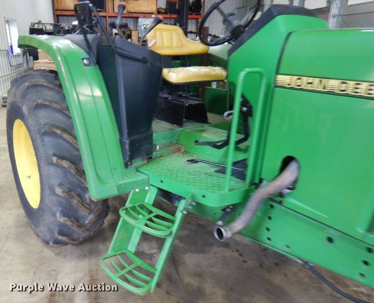 image for item JQ9335 John Deere 6200L  tractor