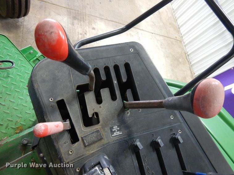 image for item JQ9335 John Deere 6200L  tractor