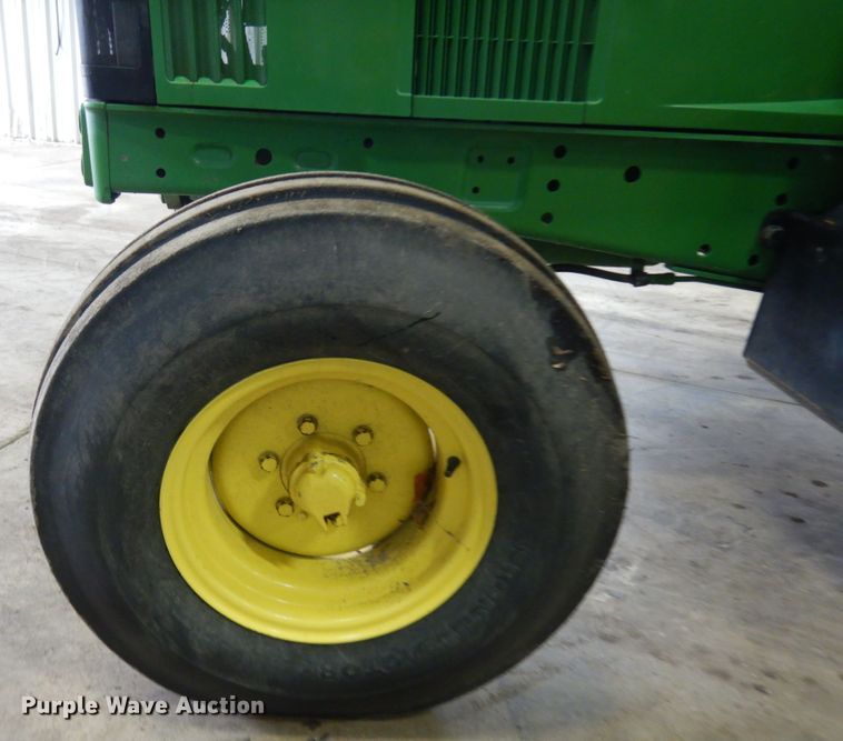 image for item JQ9335 John Deere 6200L  tractor