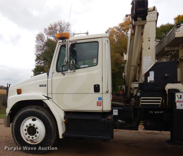 image for item JQ9337 1998 Freightliner FL80  crane truck