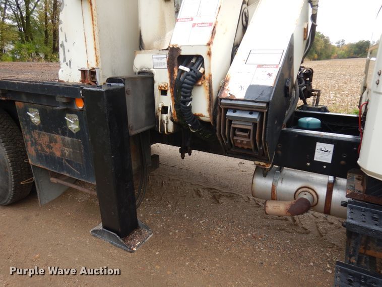 image for item JQ9337 1998 Freightliner FL80  crane truck