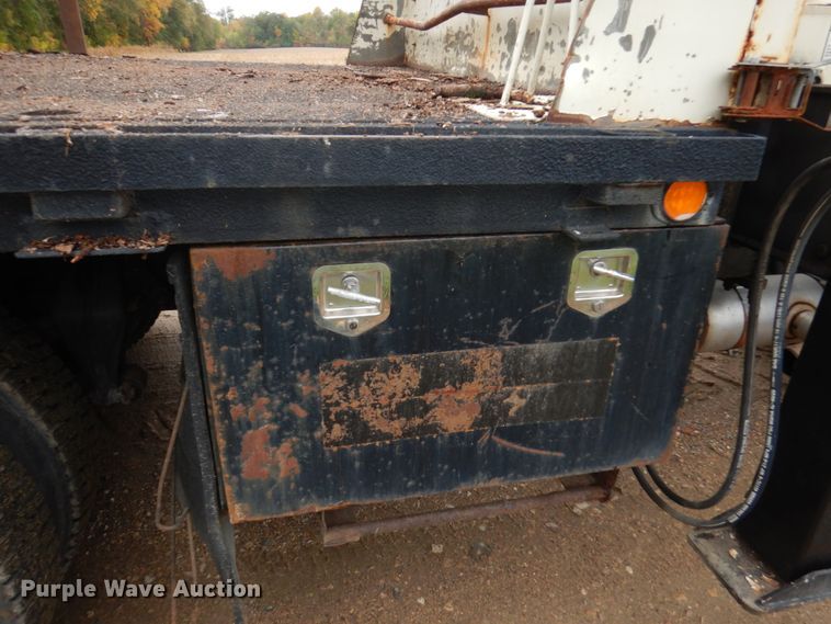 image for item JQ9337 1998 Freightliner FL80  crane truck