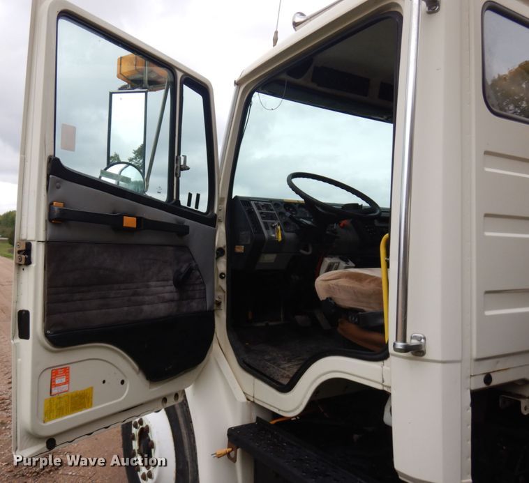image for item JQ9337 1998 Freightliner FL80  crane truck