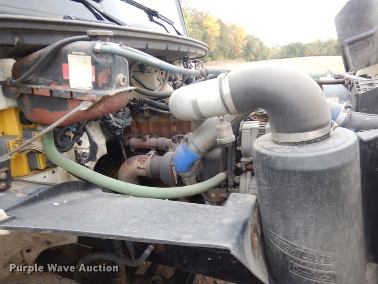 image for item JQ9337 1998 Freightliner FL80  crane truck