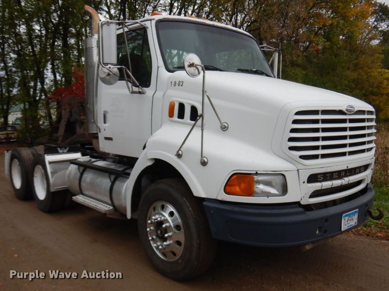 image for item JQ9338 2002 Sterling A9500  semi truck