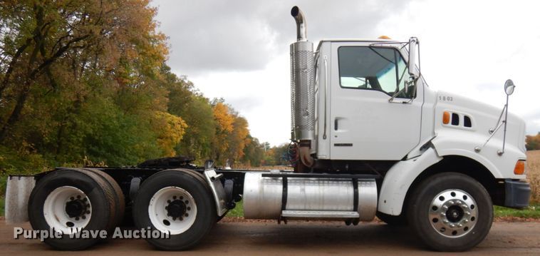 image for item JQ9338 2002 Sterling A9500  semi truck