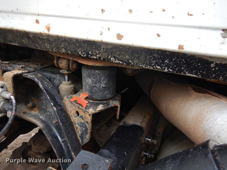 image for item JQ9338 2002 Sterling A9500  semi truck