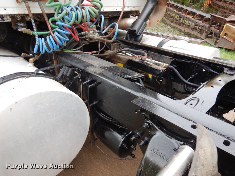 image for item JQ9338 2002 Sterling A9500  semi truck