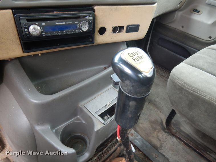 image for item JQ9338 2002 Sterling A9500  semi truck