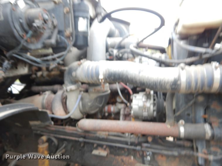 image for item JQ9338 2002 Sterling A9500  semi truck