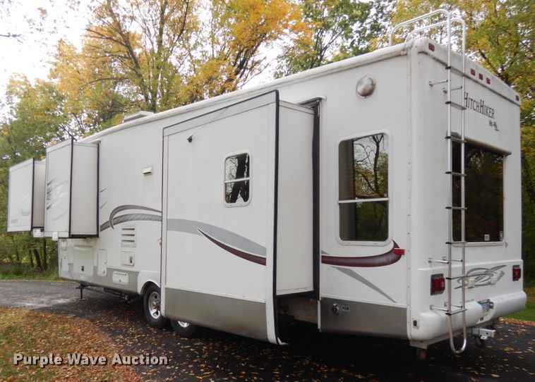 image for item JQ9340 2005 Nu Wa HitchHiker  camper