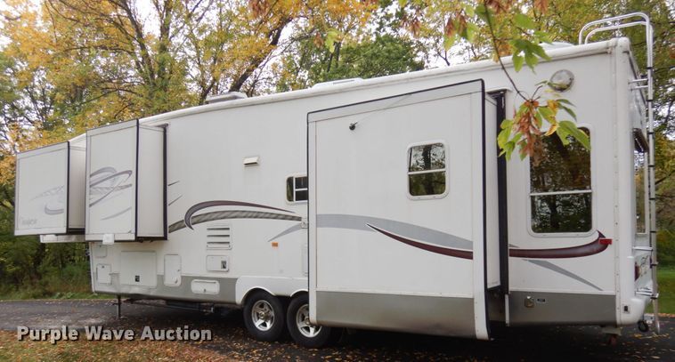 image for item JQ9340 2005 Nu Wa HitchHiker  camper