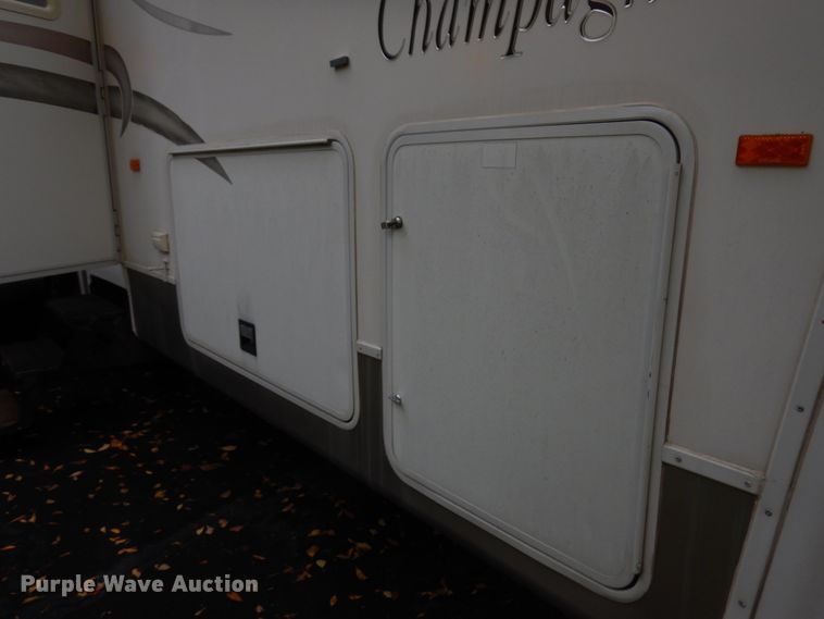 image for item JQ9340 2005 Nu Wa HitchHiker  camper