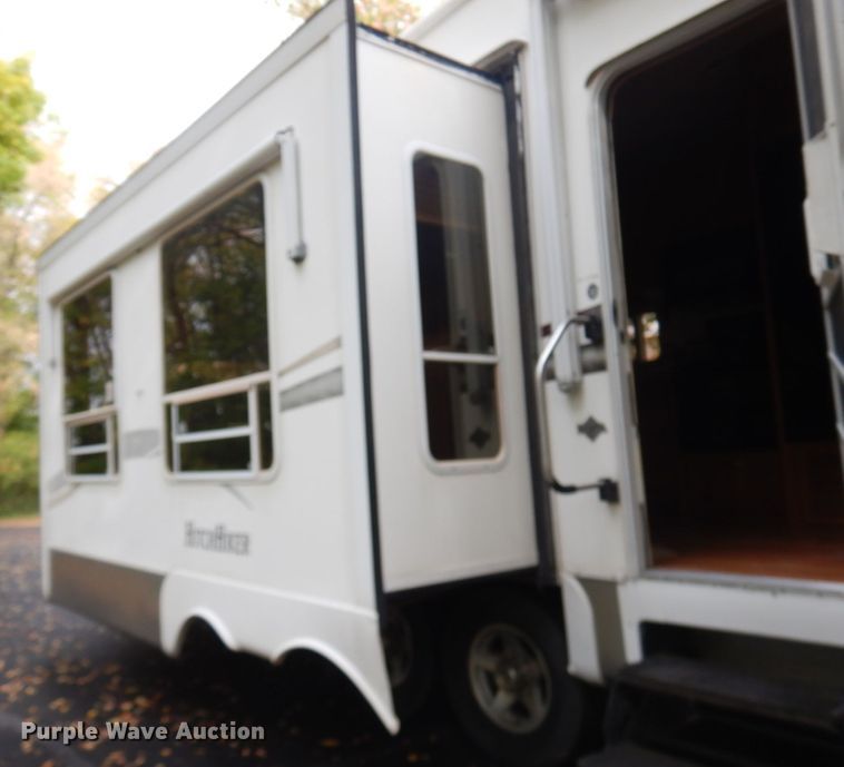 image for item JQ9340 2005 Nu Wa HitchHiker  camper