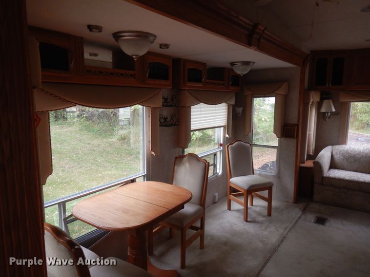 image for item JQ9340 2005 Nu Wa HitchHiker  camper