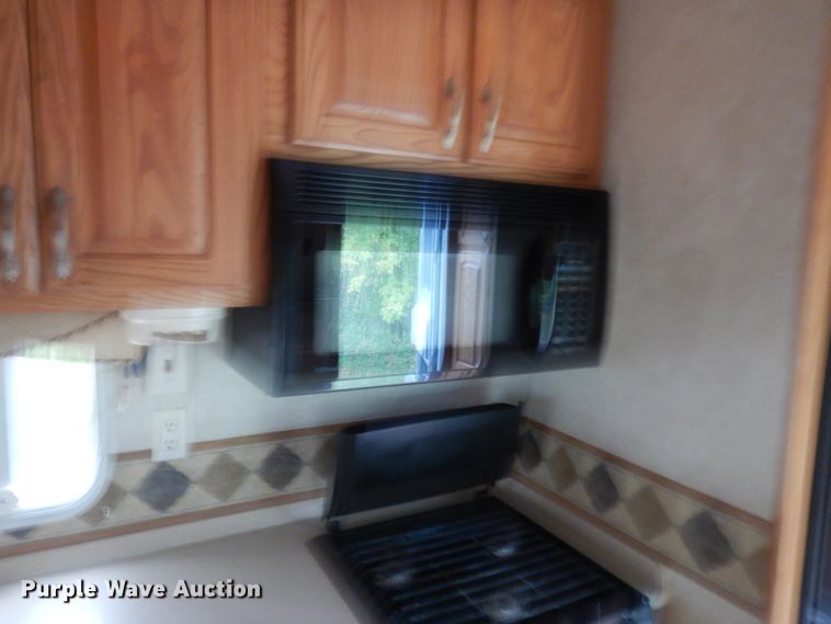 image for item JQ9340 2005 Nu Wa HitchHiker  camper