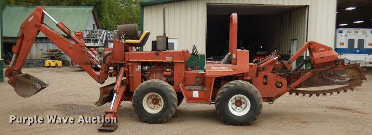 image for item KK9031 1989 Ditch Witch 6510  trencher