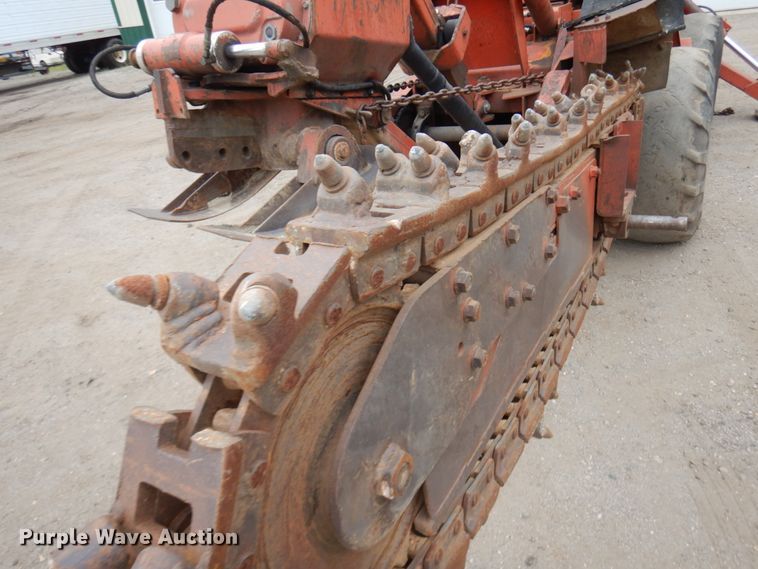 image for item KK9031 1989 Ditch Witch 6510  trencher