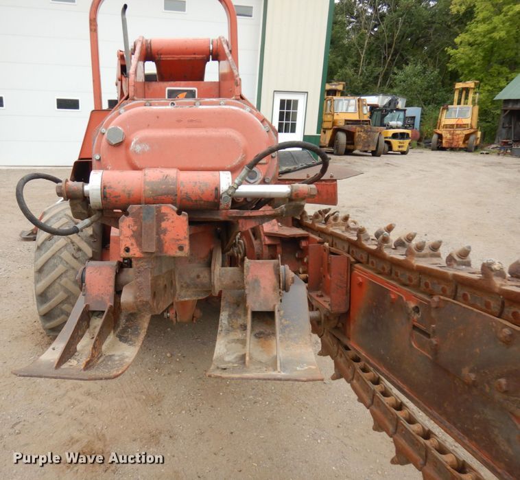 image for item KK9031 1989 Ditch Witch 6510  trencher