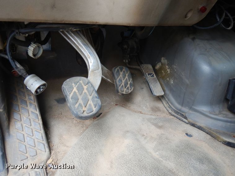 image for item KK9032 2001 Sterling Acterra  fuel / lube truck