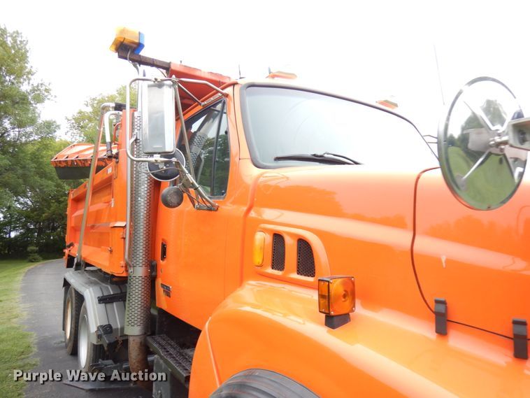 image for item KK9037 2002 Sterling LT9500  dump truck