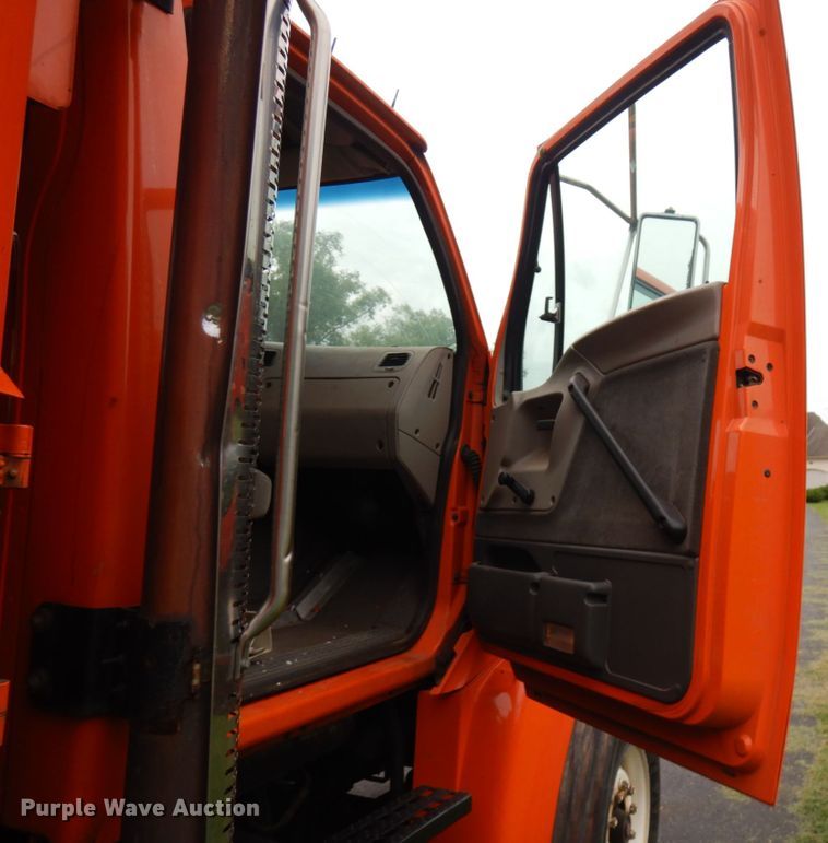 image for item KK9037 2002 Sterling LT9500  dump truck