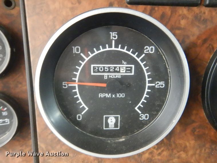 image for item KO9717 2005 Kenworth T800B  truck cab and chassis