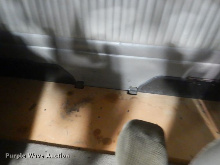 image for item KO9717 2005 Kenworth T800B  truck cab and chassis