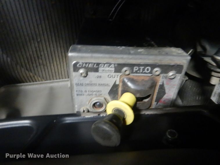 image for item KO9717 2005 Kenworth T800B  truck cab and chassis